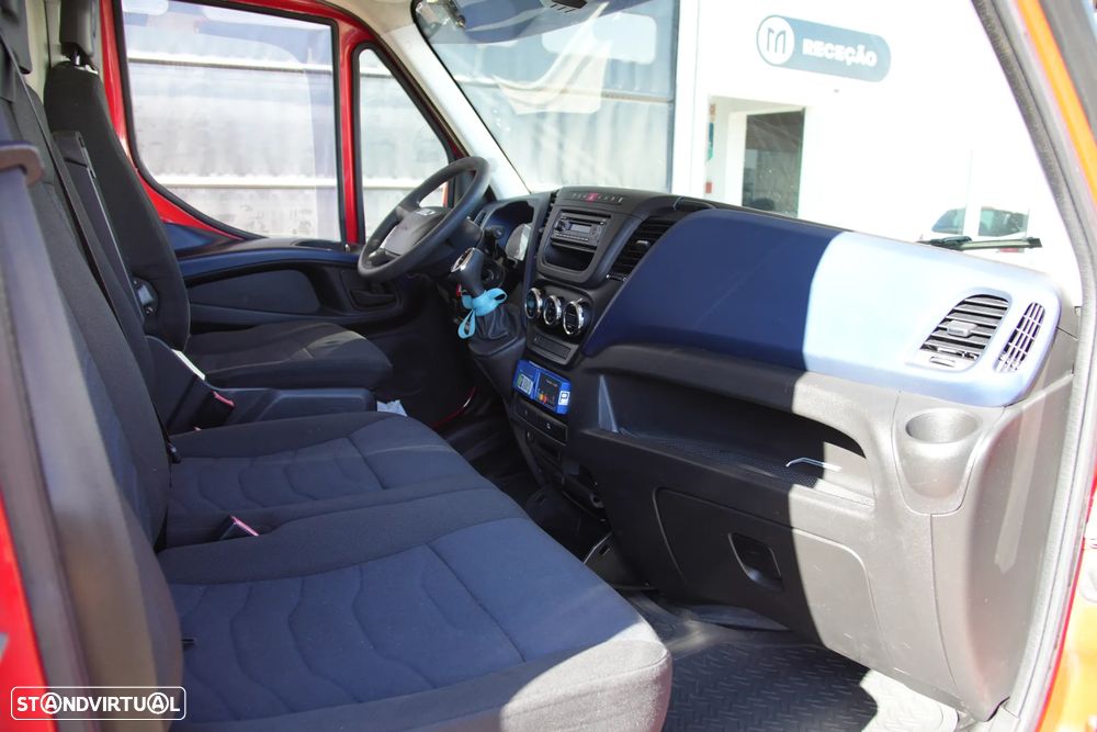 Iveco Daily Frio HI-MATIC 35-160 2.3td 160cv Automática - 11