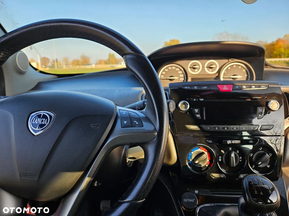 Lancia Ypsilon 1.2 8V Gold - 13