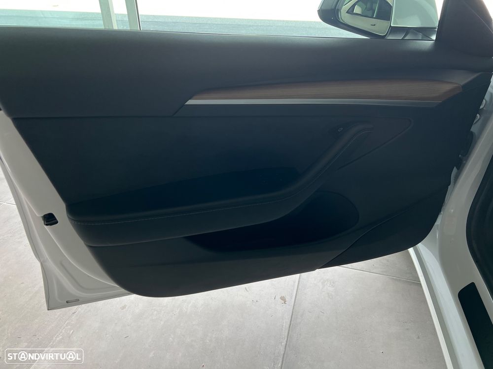 Tesla Model 3 Standard RWD - 9