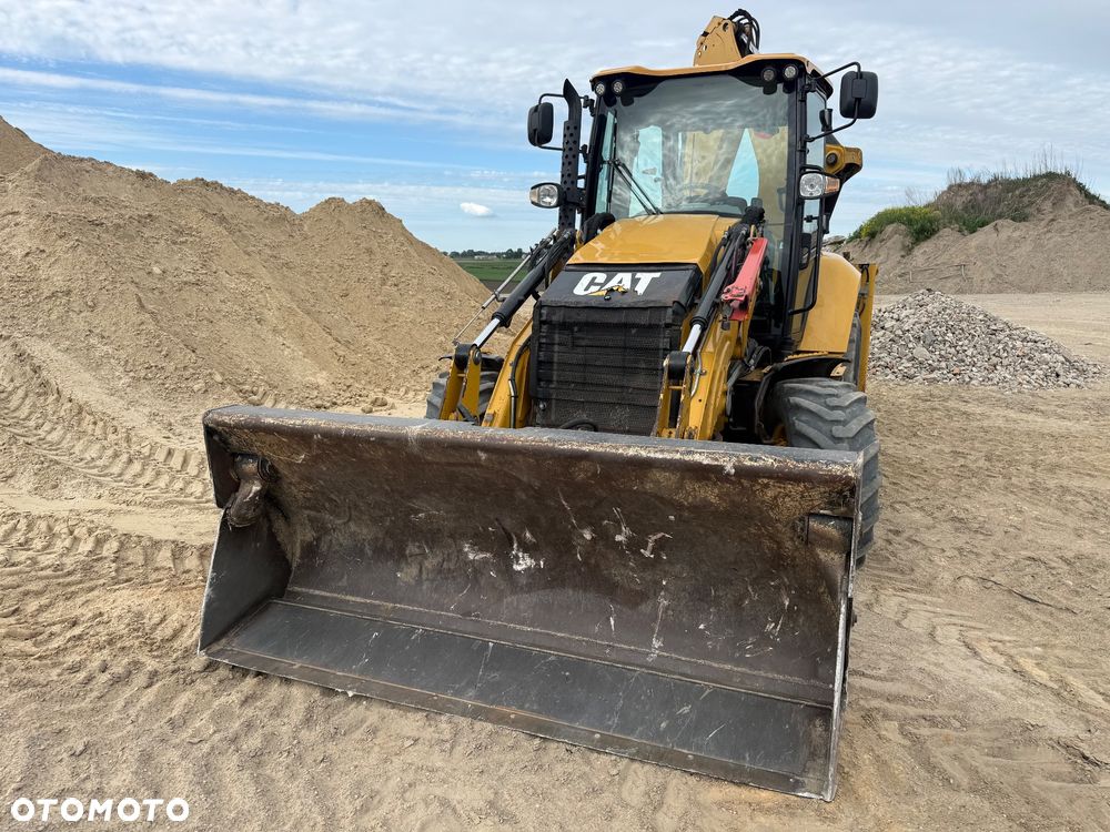 Caterpillar 432F2 - 4