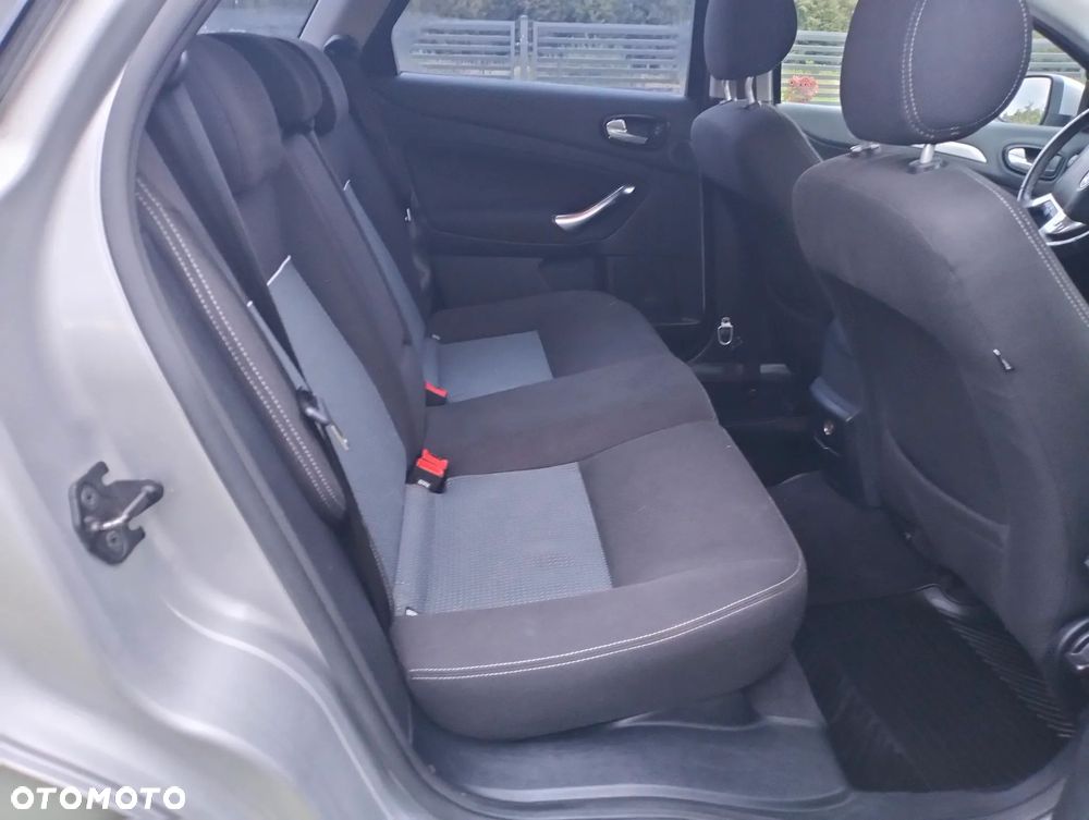 Ford Mondeo 2.0 TDCi Viva Trend - 10