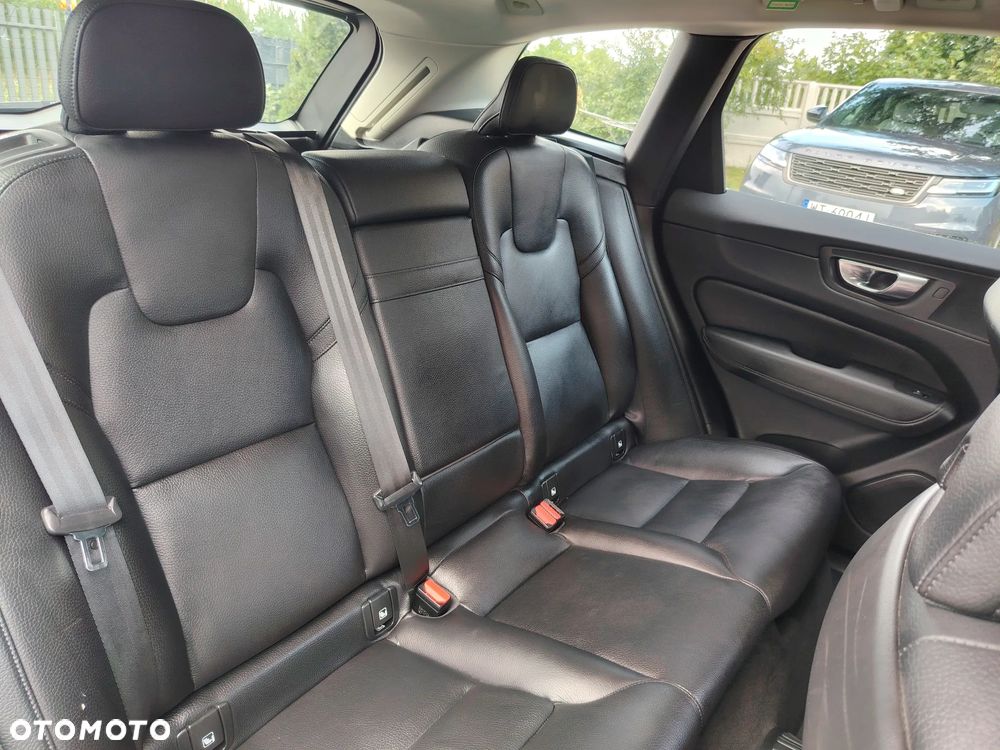 Volvo XC 60 B4 D AWD Inscription - 27
