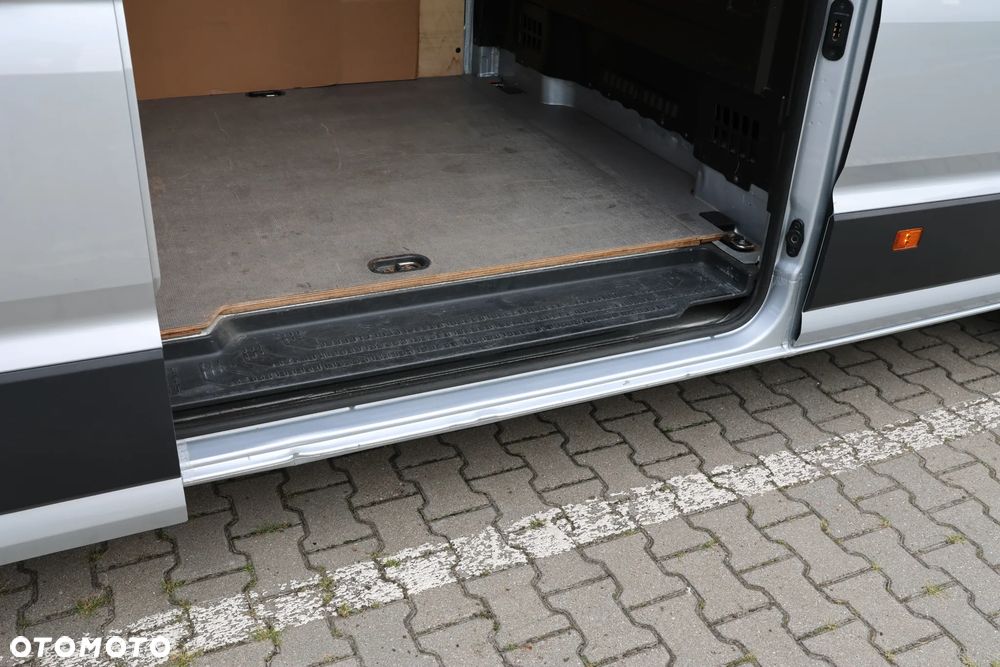 Volkswagen Crafter Rampa - 17