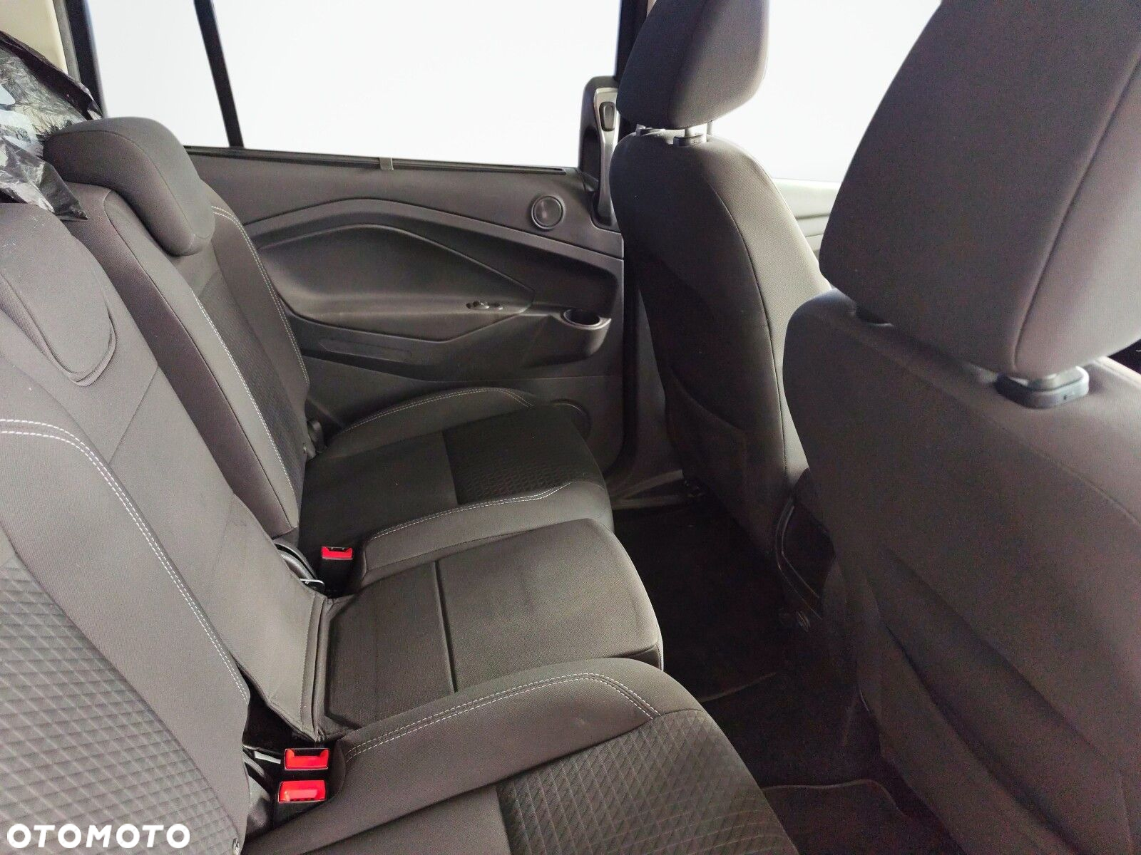 Ford Grand C-MAX - 16