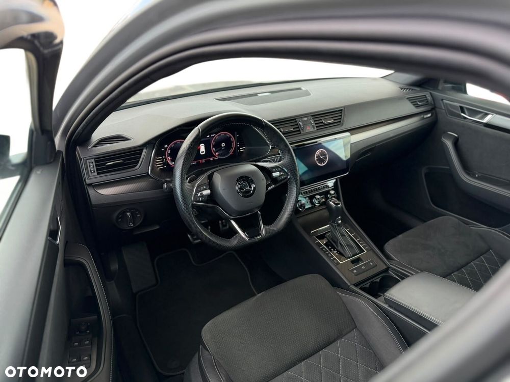 Skoda Superb 2.0 TDI SCR 4x4 Sportline DSG - 11