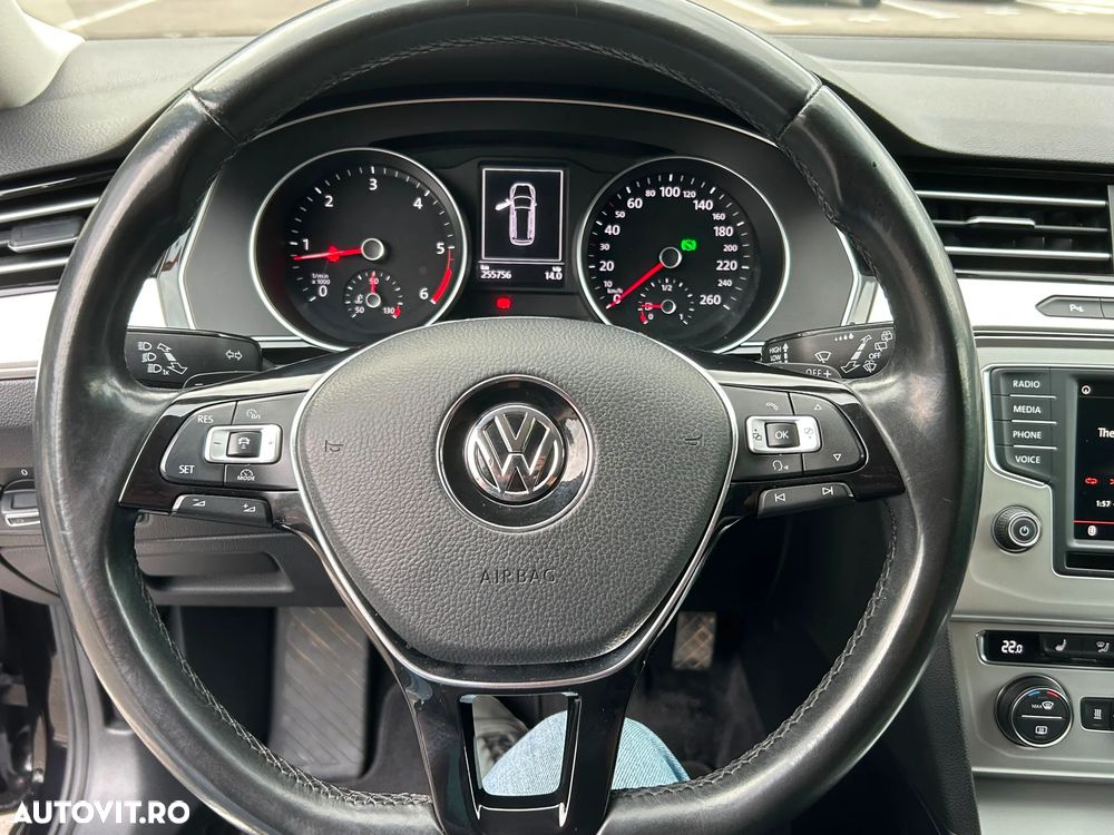 Volkswagen Passat 1.6 TDI (BlueMotion Technology) DSG Comfortline - 9