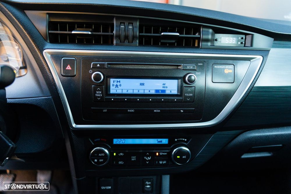 Toyota Auris 1.4 D-4D - 10