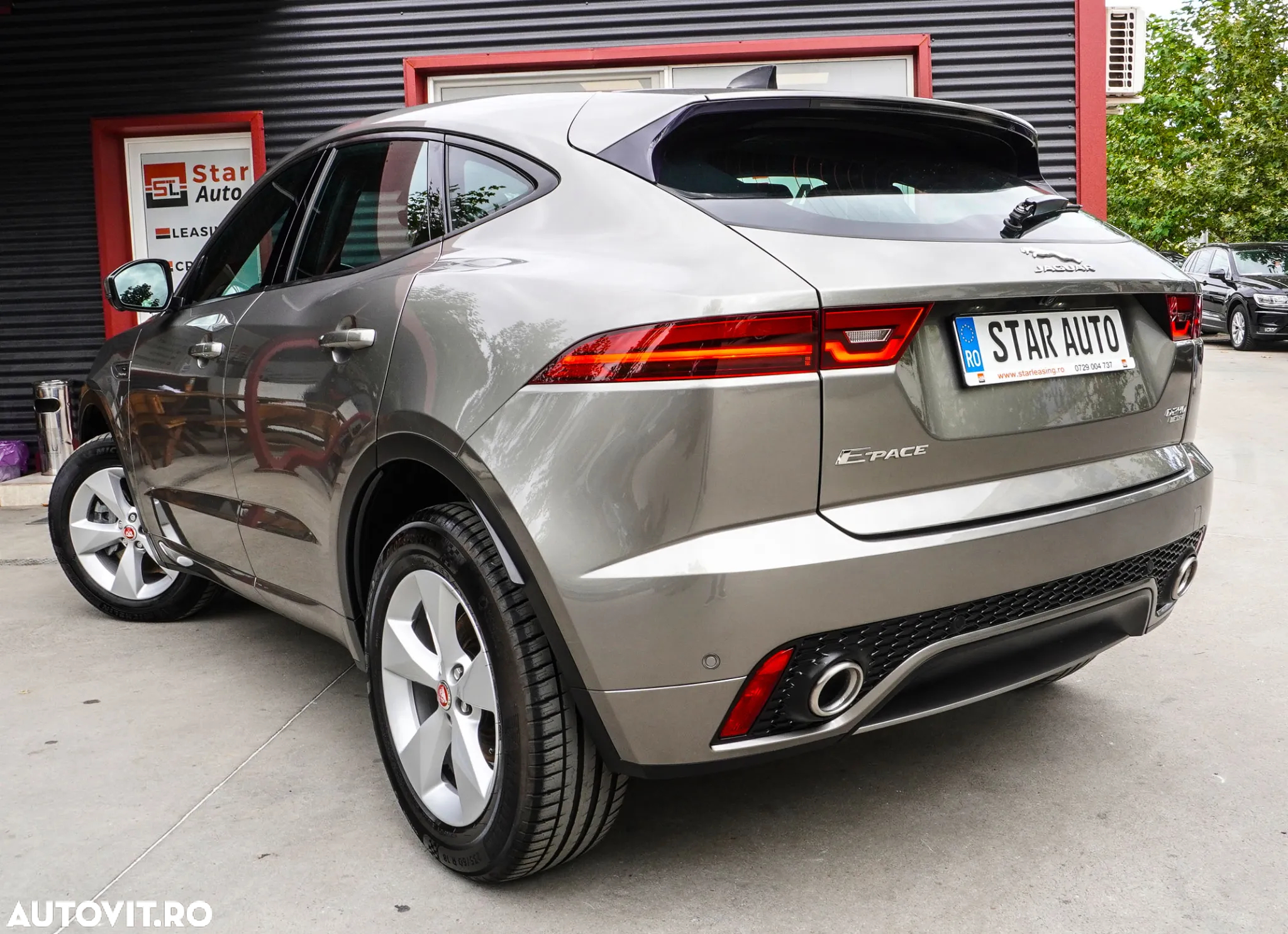 Jaguar E-Pace D240 AWD R-Dynamic S - 5
