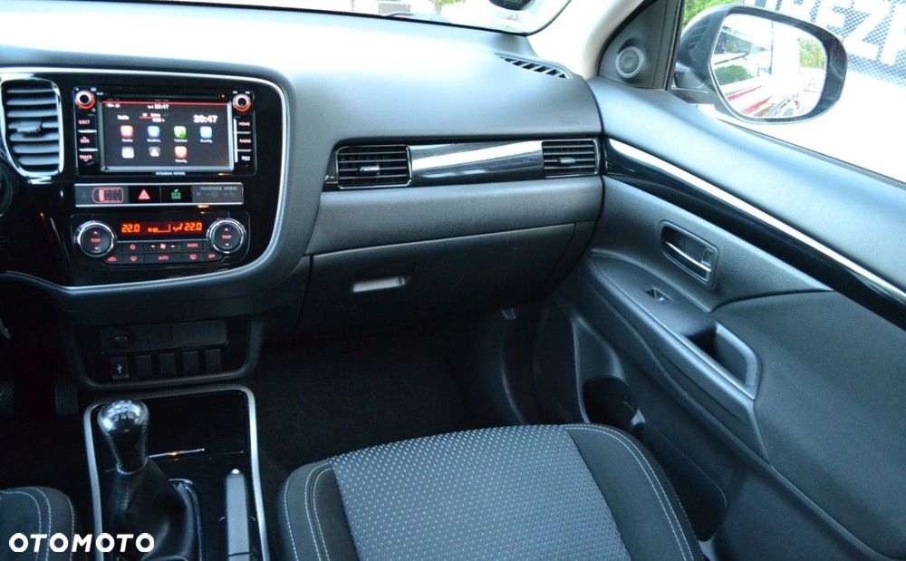 Mitsubishi Outlander 2.0 Intense + 2WD - 31