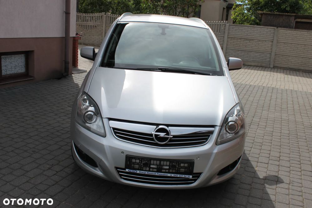 Opel Zafira - 1