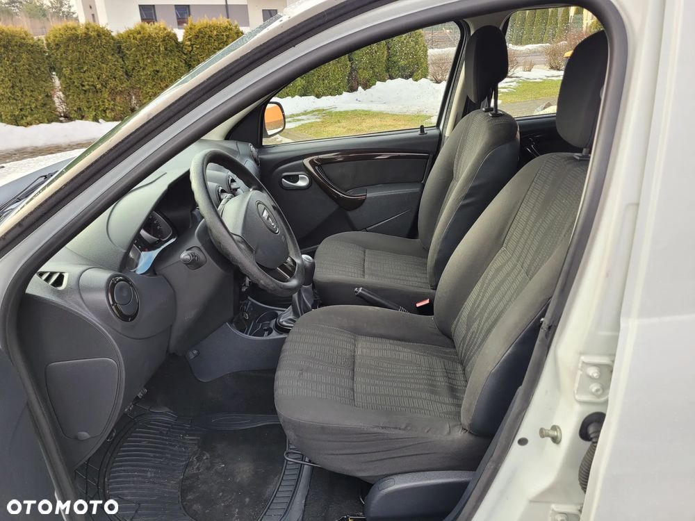 Dacia Duster dCi 90 FAP 4x2 Ambiance - 11