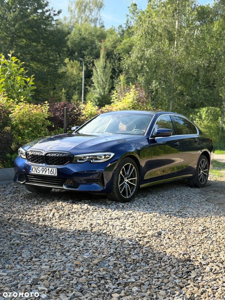 BMW Seria 3 330i xDrive Sport Line - 4
