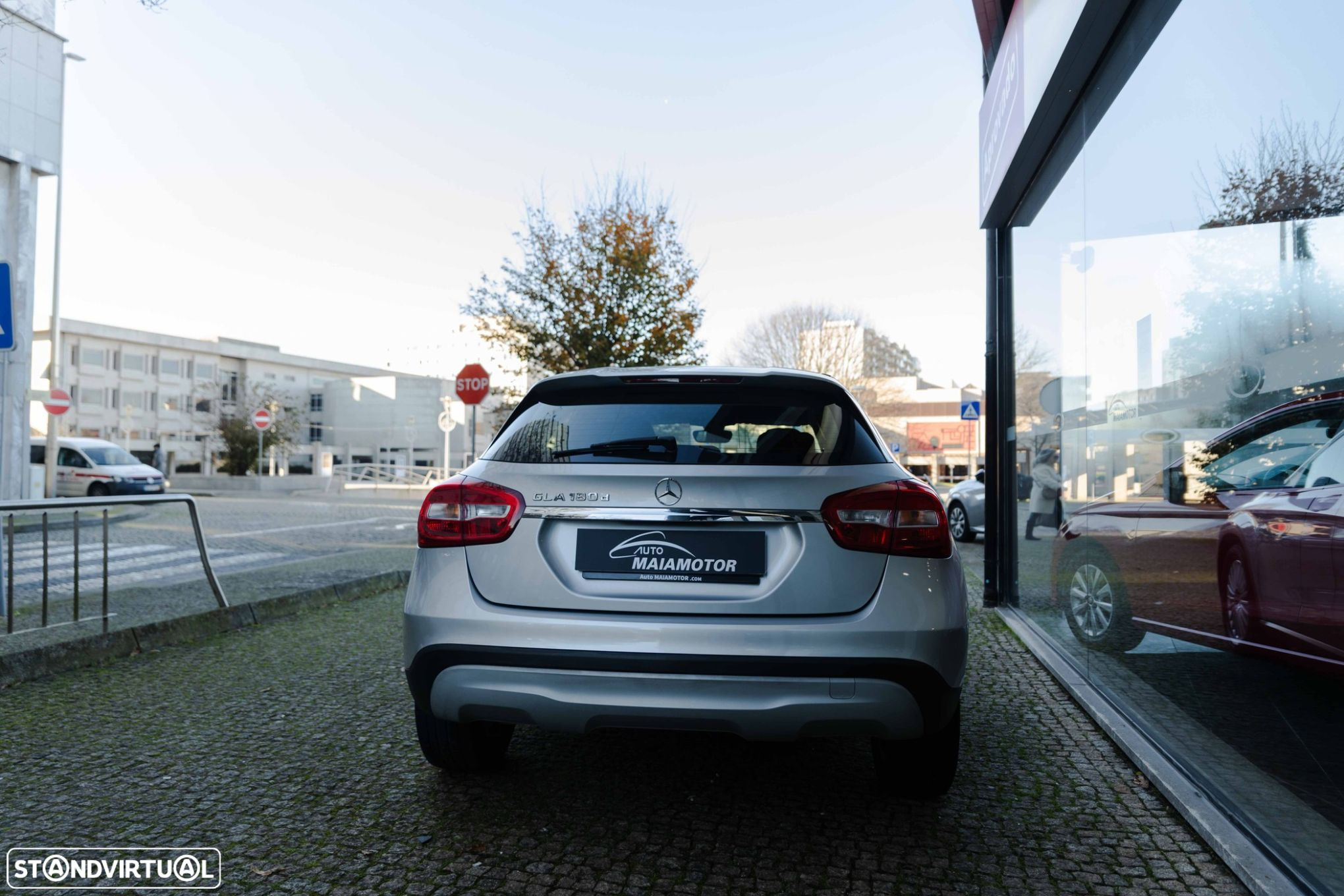Mercedes-Benz GLA 180 d Urban - 27