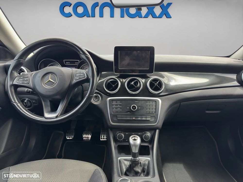 Mercedes-Benz CLA 180 d Shooting Brake Fleet Pack Plus - 15