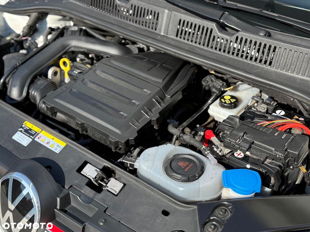 Volkswagen up! 1.0 TSI GTI - 8
