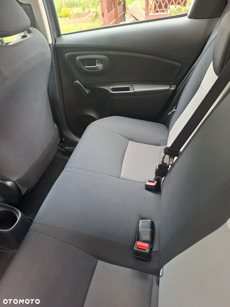 Toyota Yaris 1.5 Premium - 19