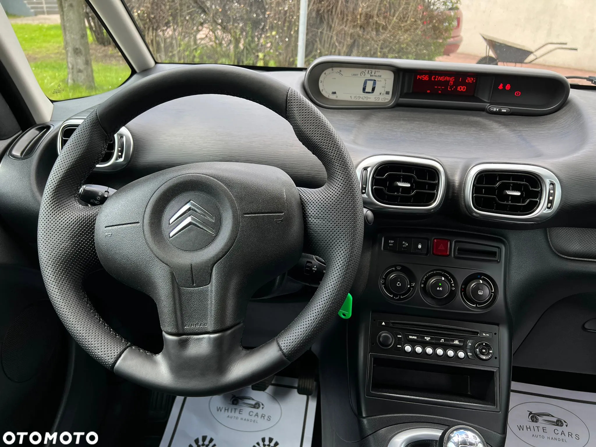 Citroën C3 Picasso 1.4i Exclusive - 8