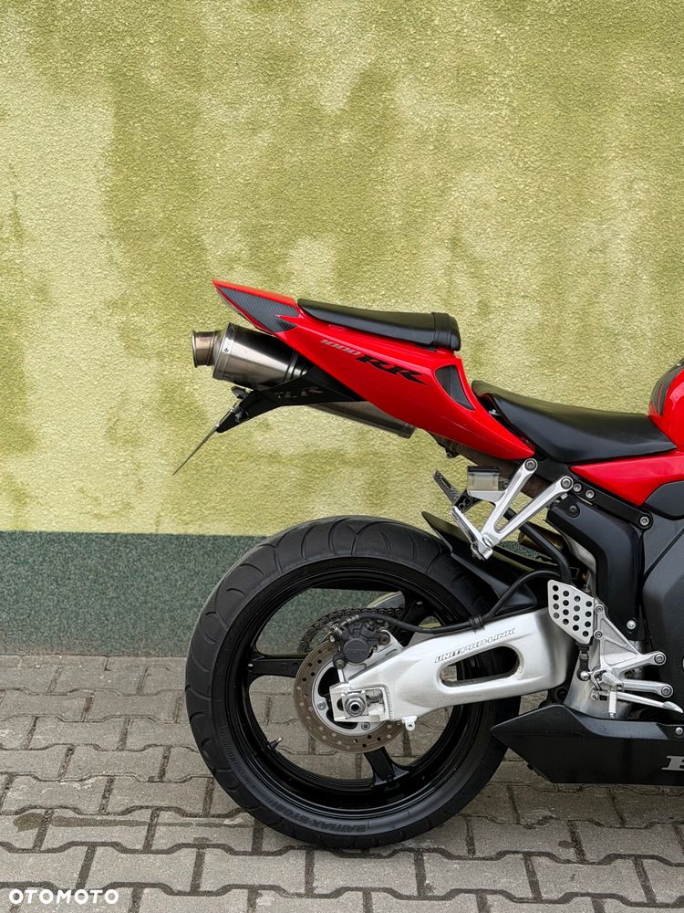 Honda CBR - 9