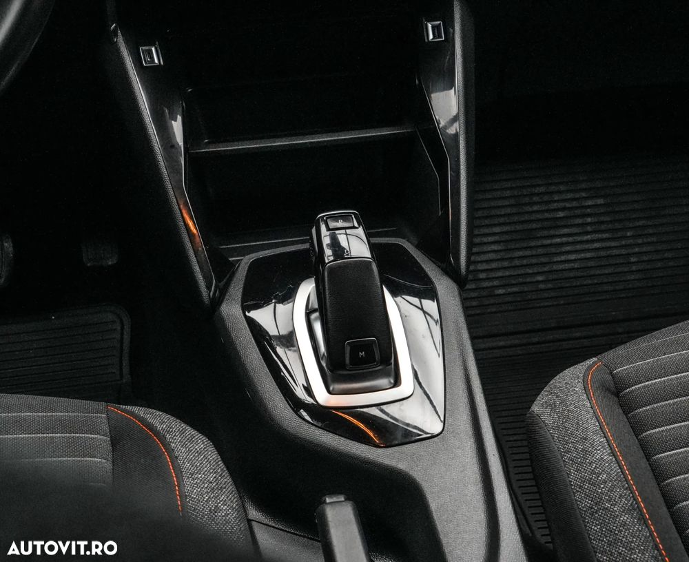 Peugeot 2008 1.2 PureTech EAT8 STT Allure Pack - 23