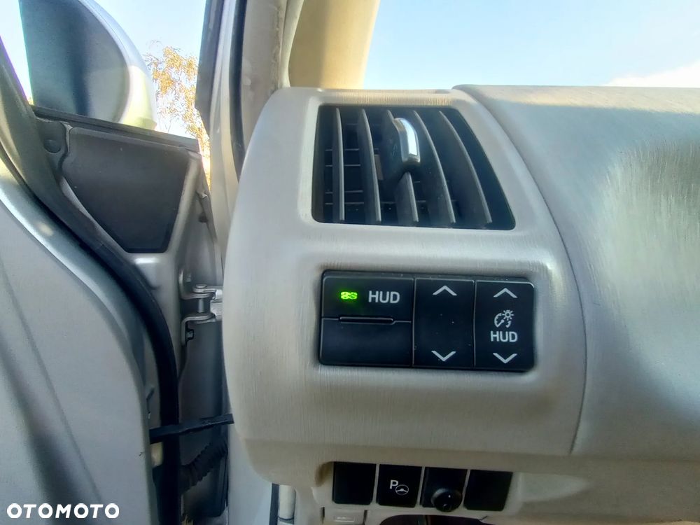 Toyota Prius+ - 5