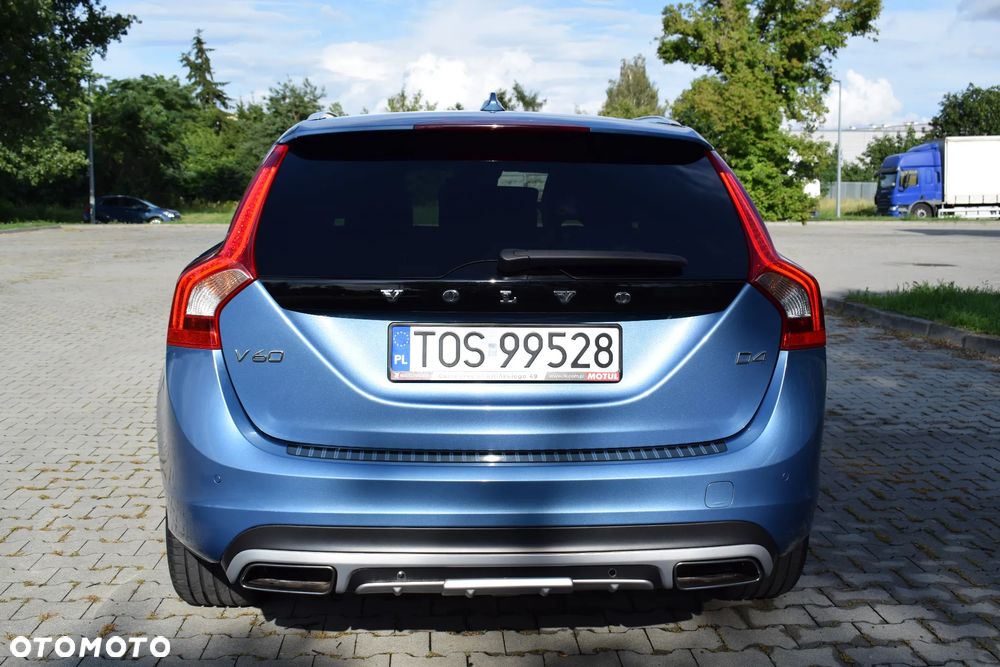 Volvo V60 D4 Geartronic Summum - 11
