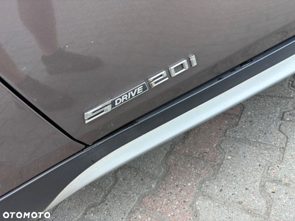 BMW X1 sDrive20i xLine - 27