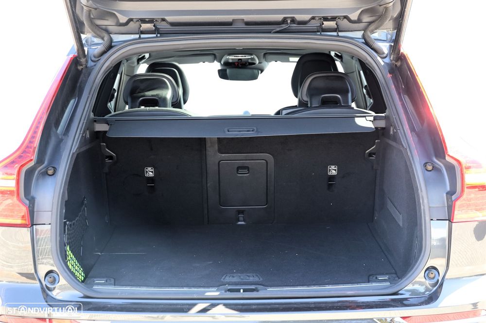 Volvo XC 60 2.0 D5 Inscription AWD - 4