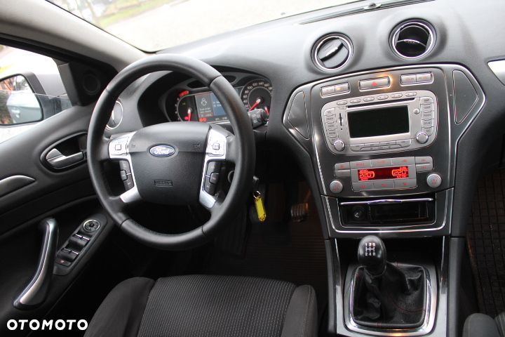 Ford Mondeo 2.0 Ambiente - 7
