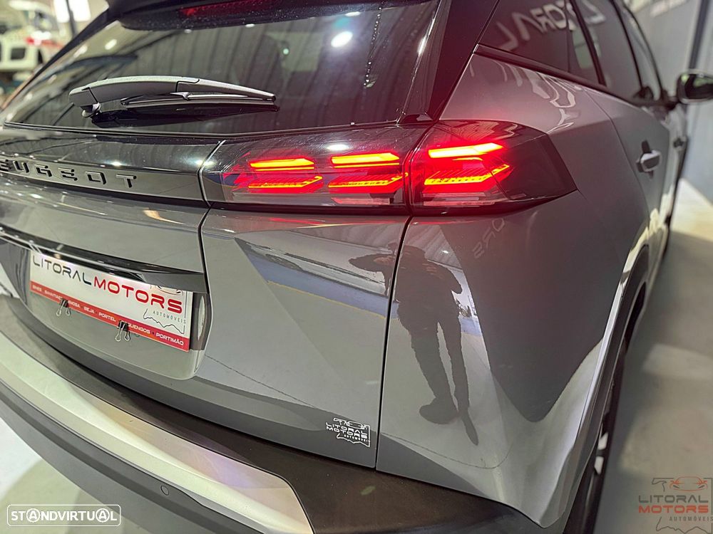 Peugeot 2008 1.2 PureTech Allure - 11