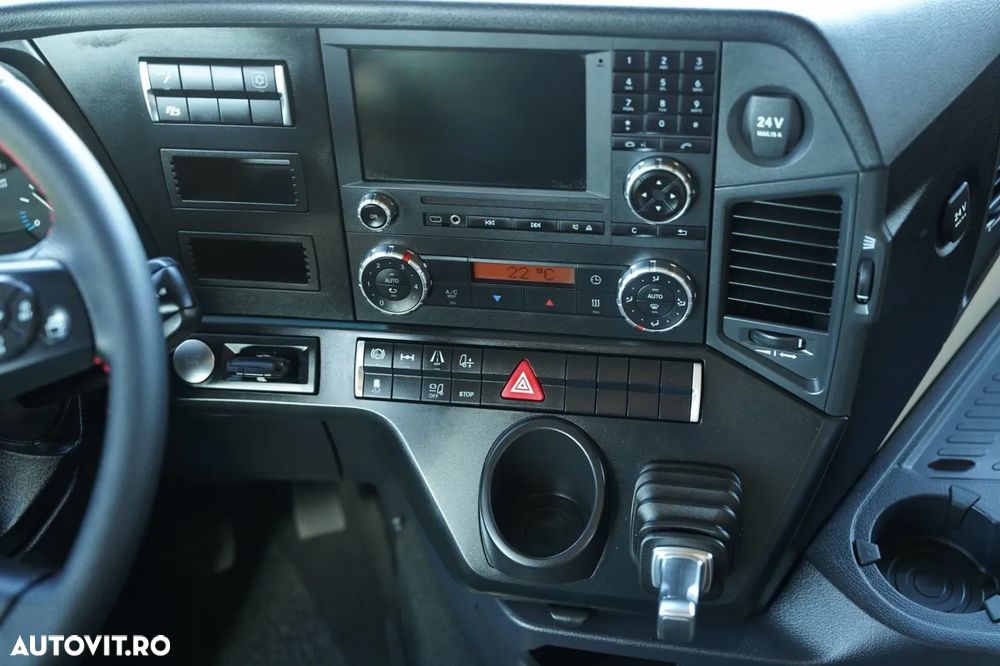 Mercedes-Benz ACTROS 1833 / CORTINĂ - 8,5 M / 4x2 / STREAM SPACE / LIFT DHOLLANDIA - 30