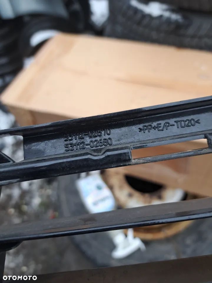 Kratka środkowa Toyota Auris II lift 53112-02670 53112-02680 - 5