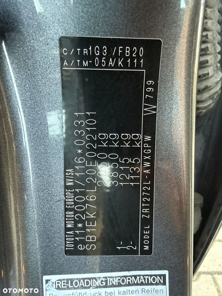 Toyota Avensis - 15