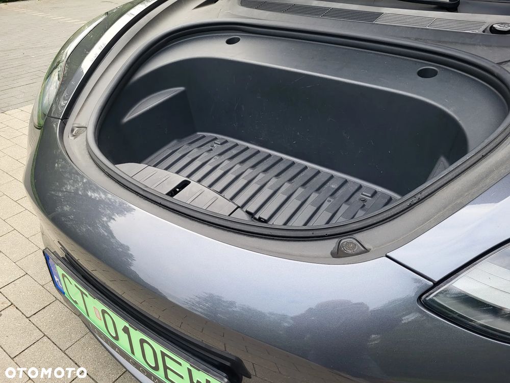 Tesla Model 3 - 28