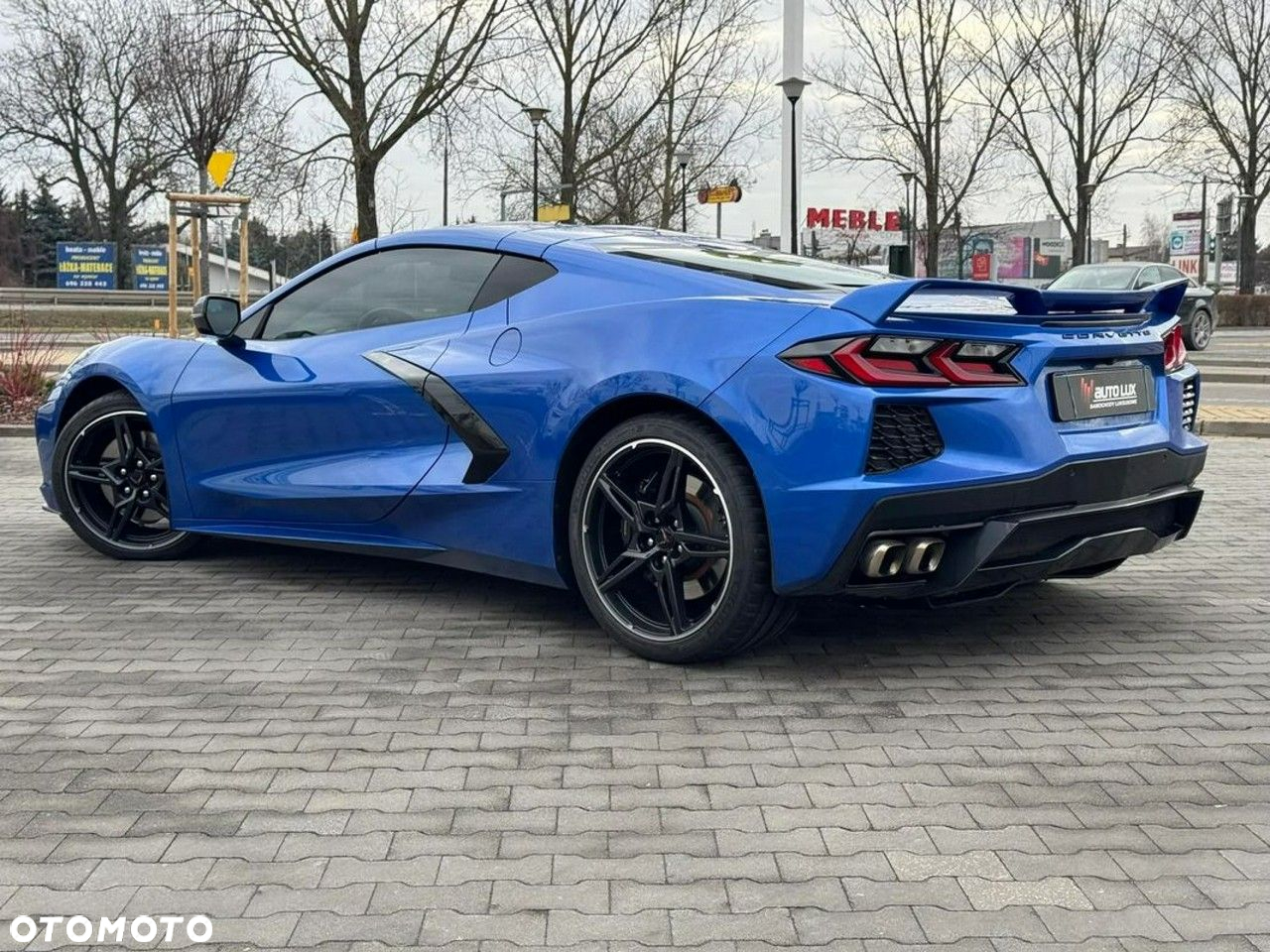 Chevrolet Corvette - 3