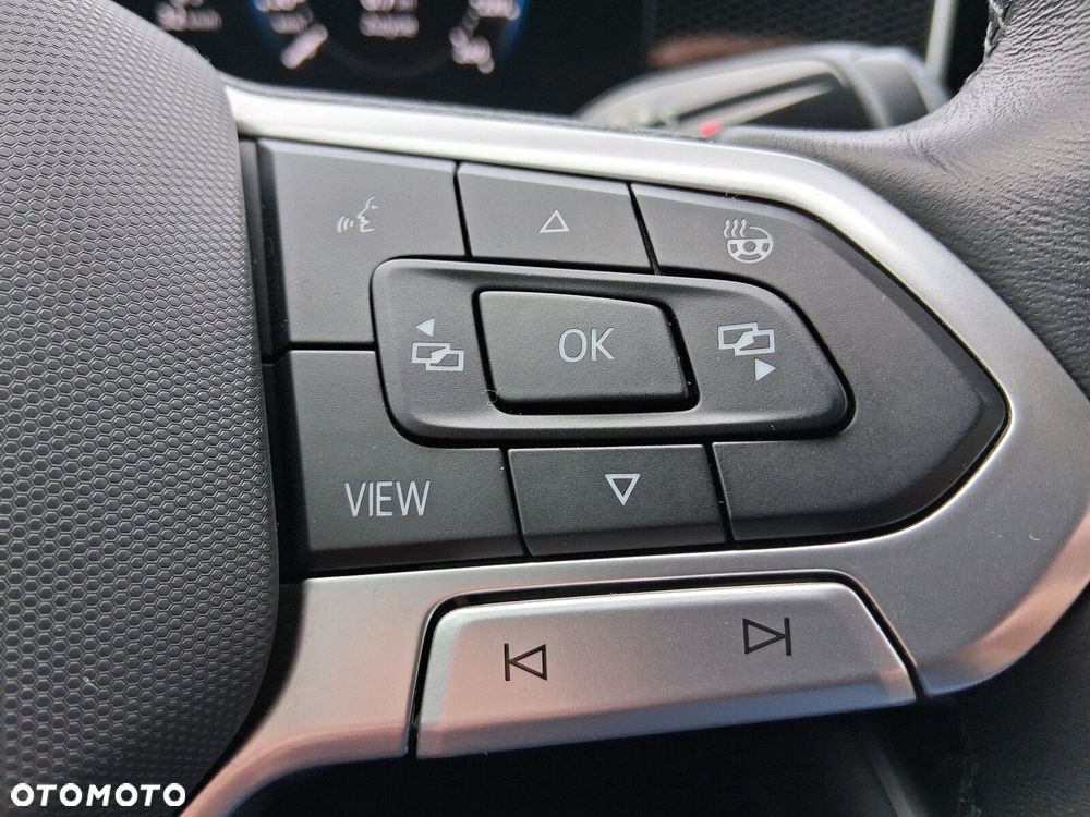 Volkswagen Passat - 16