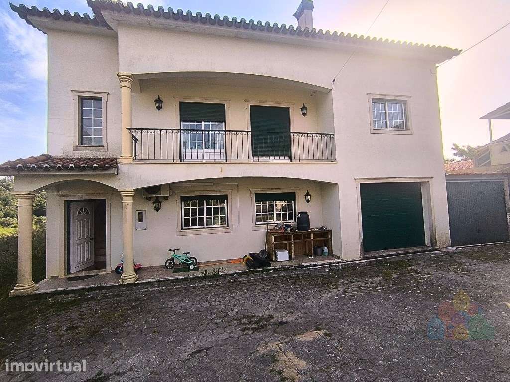 Moradia T4 Isolada com piscina e terreno em Tomar - Grande imagem: 2/22