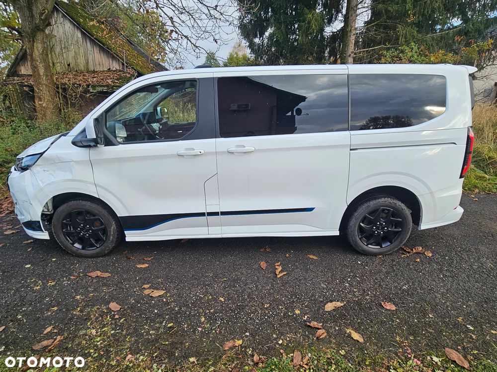 Ford Tourneo Custom - 5