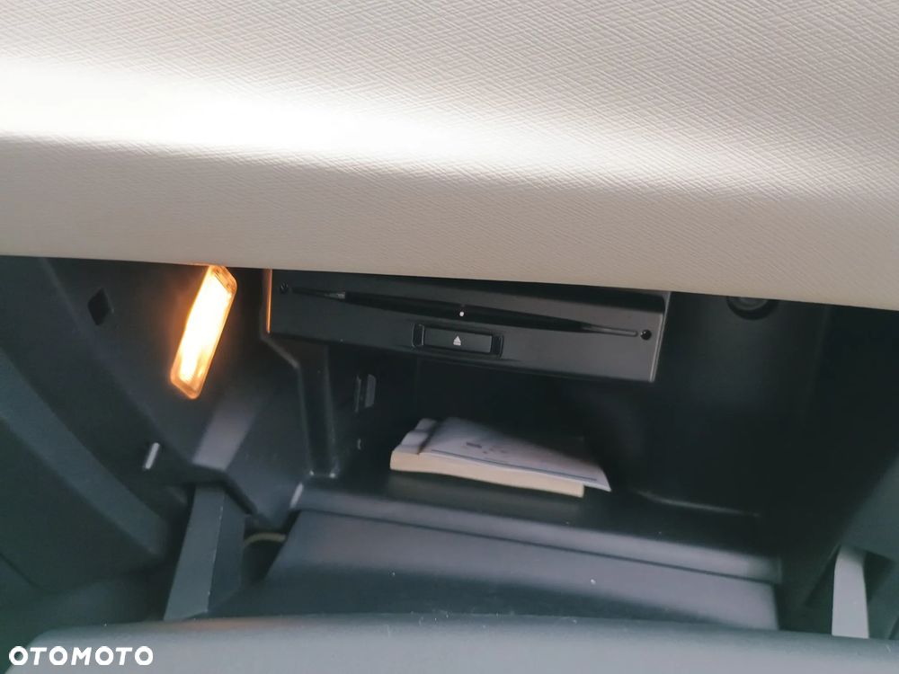 Citroën C4 SpaceTourer PureTech 130 Stop&Start SHINE - 21