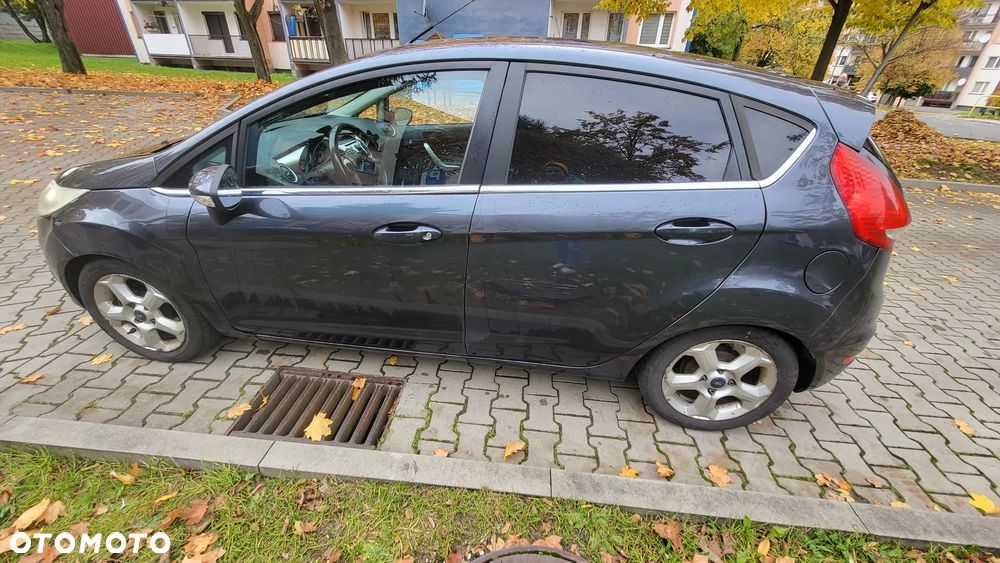 Ford Fiesta 1.4 Titanium - 2