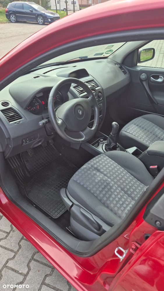 Renault Megane 1.6 Dynamique - 13