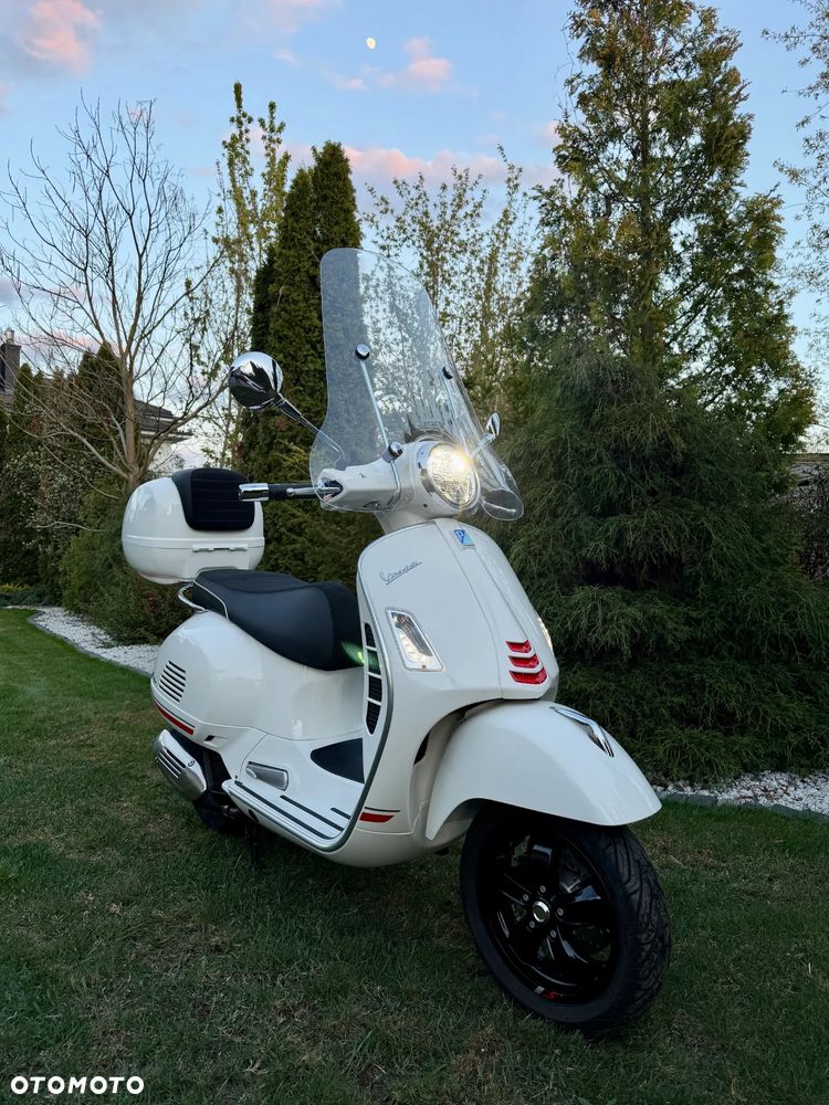 Piaggio Vespa - 2