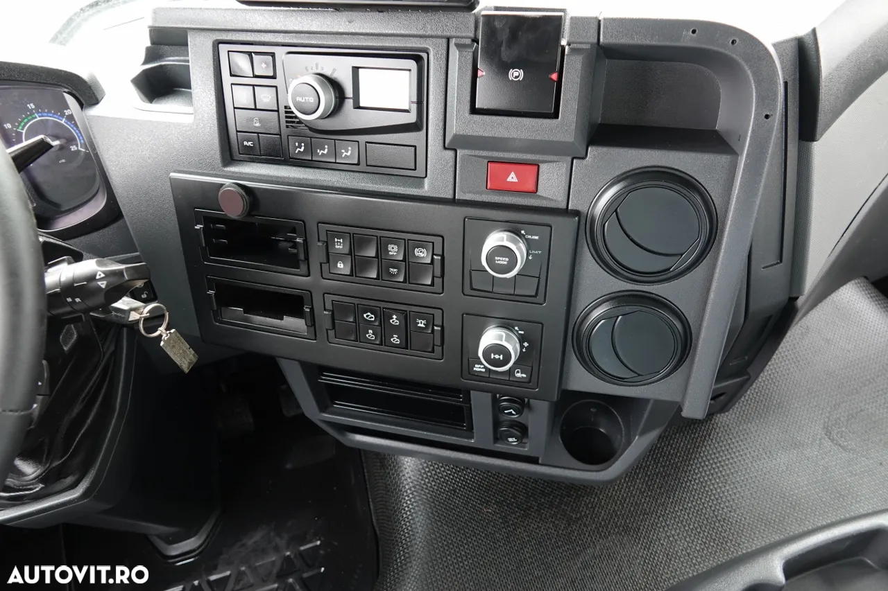 Renault C 380 / 8X4 / BETONER / BETON CONVERTER / LIEBHERR 9 M3 / EURO 6 / 2016 - 32