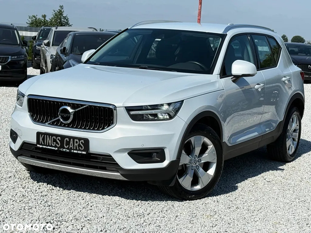 Volvo XC 40 B4 B AWD Geartronic Momentum Pro - 2