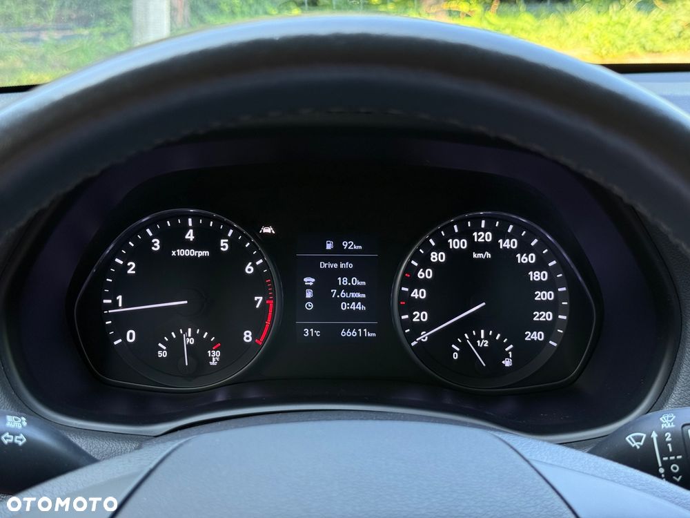 Hyundai i30 1.5 DPI Classic + - 13