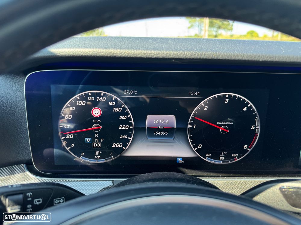 Mercedes-Benz E 220 d T 9G-TRONIC - 22