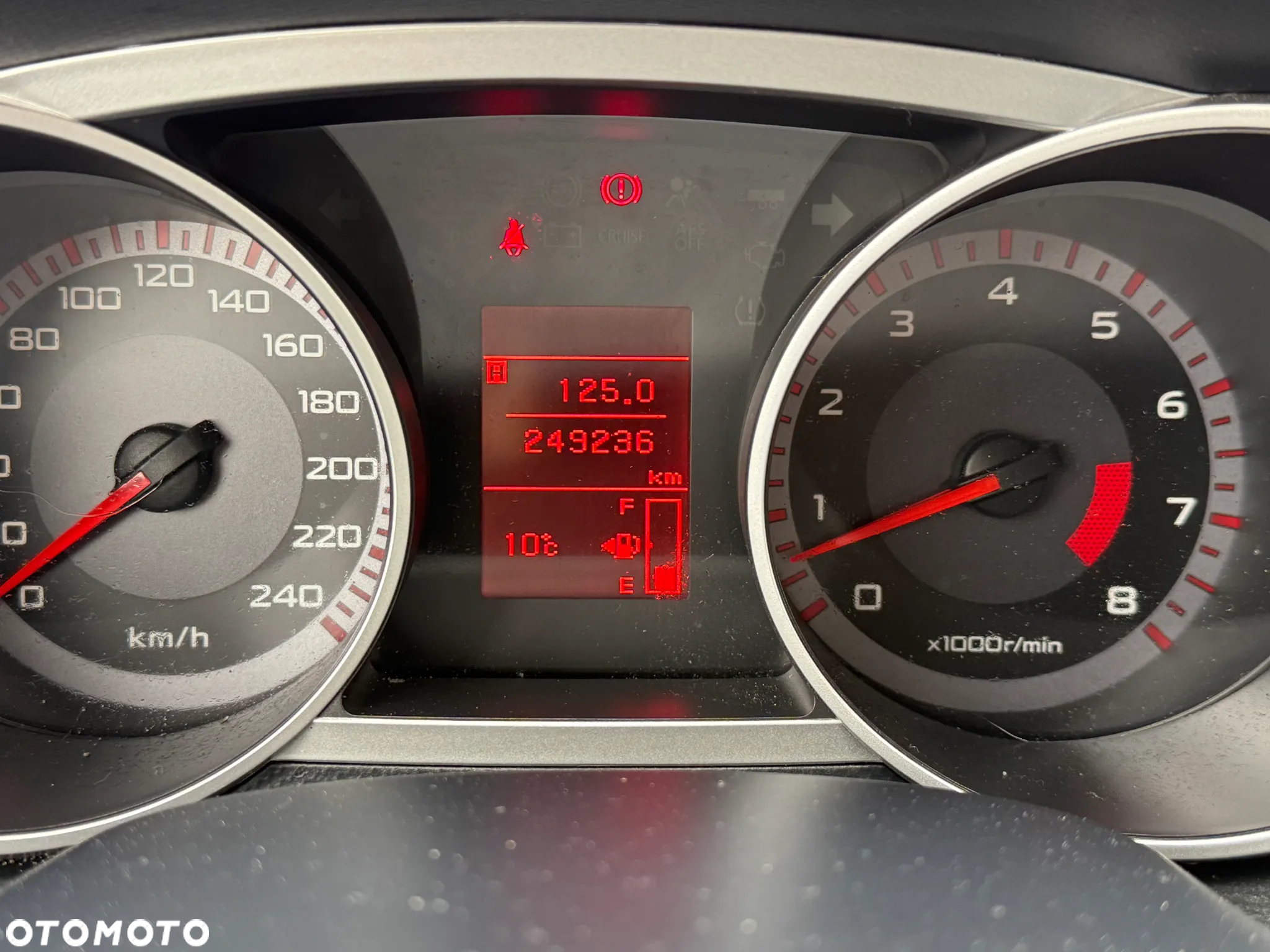 Mitsubishi Outlander 2.4 Intense + - 26