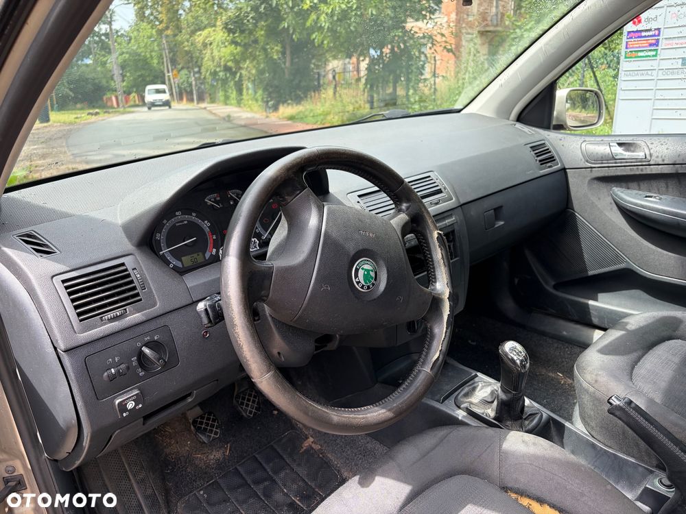 Skoda Fabia 1.4 16V Comfort - 5