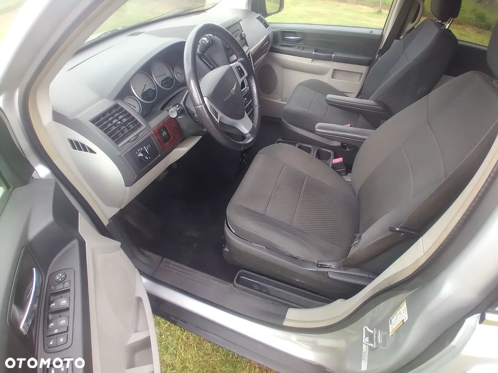 Chrysler Grand Voyager - 9