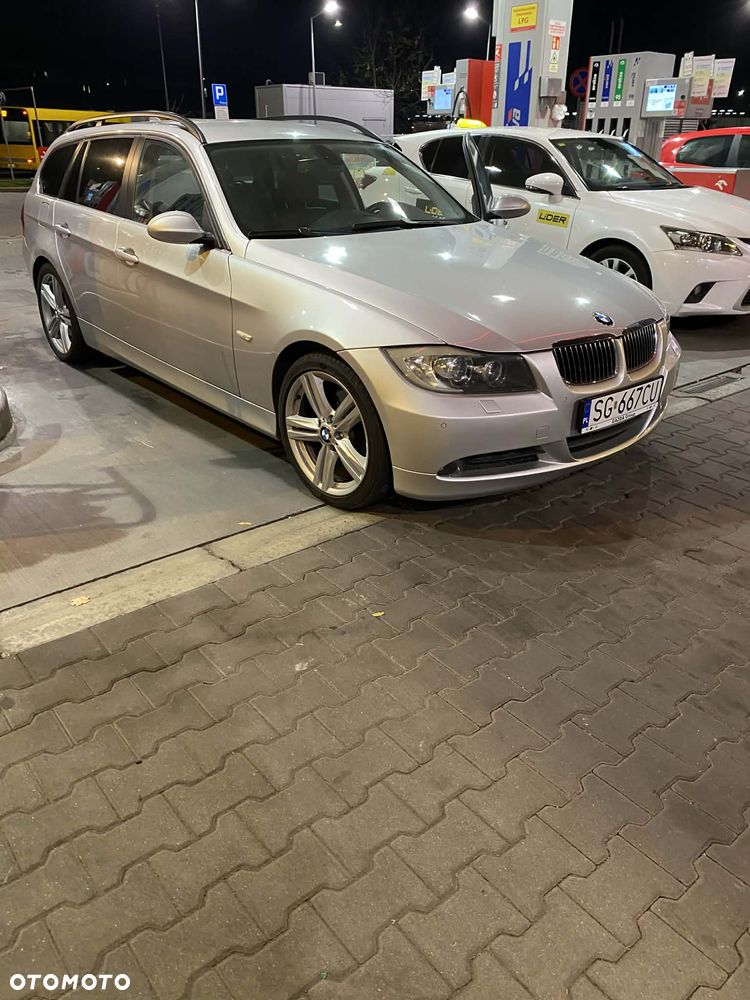 BMW Seria 3 325i - 2