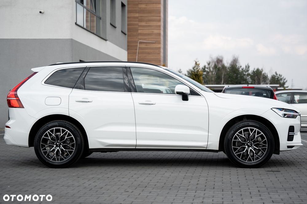 Volvo XC 60 B4 D Geartronic Momentum Pro - 17